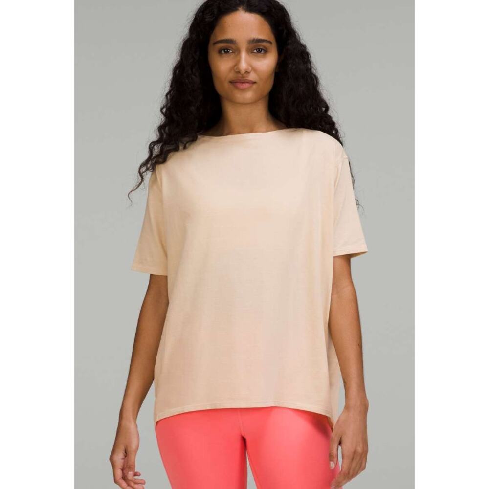 Lululemon Back in Action Short Sleeve Shirt